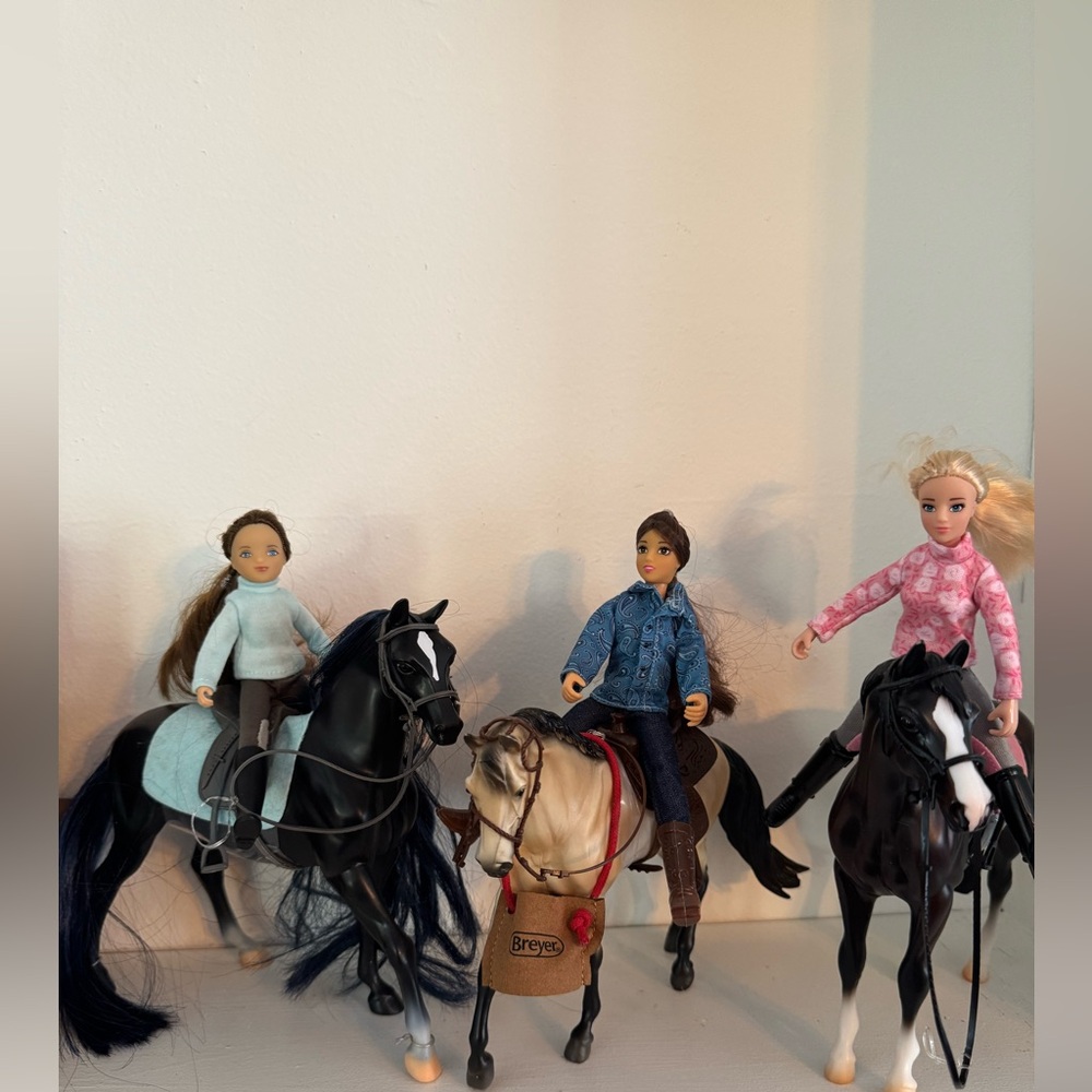 Lot of 3 Breyer Action Rider Dolls Figures With Horses Lot Pre-Owned 7”